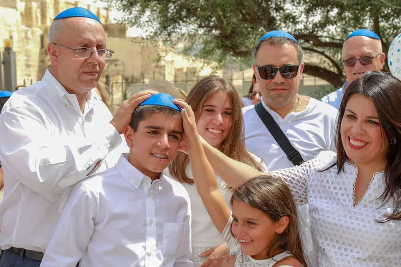 photo bar mitzvah at the kotel