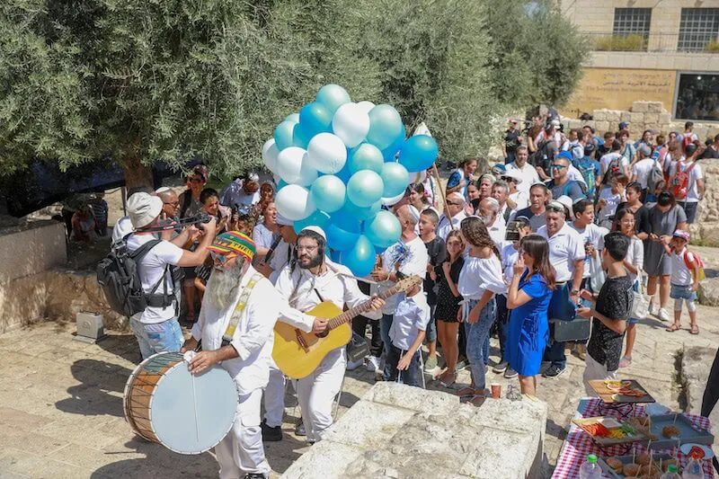 Photo bar mitzvah at the kotel western wall