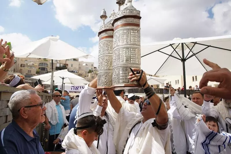 photo bar mitzvah kotel jerusalem