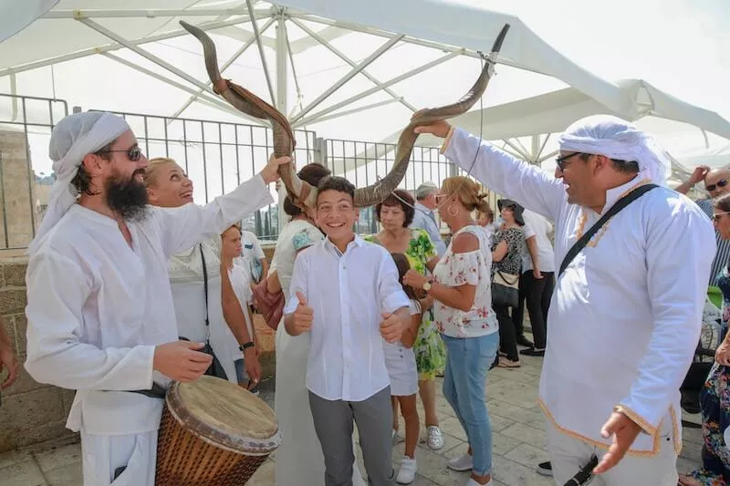 photo bar mitzvah western wall jerusalem