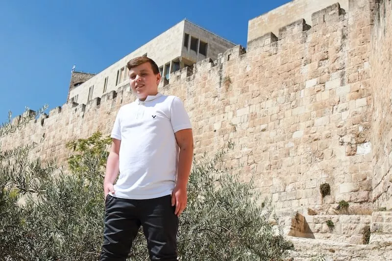 photo bar mitzvah kotel israel