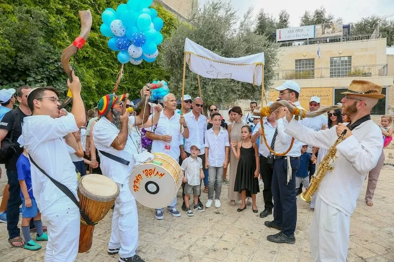 photo bar mitzvah in israel kotel