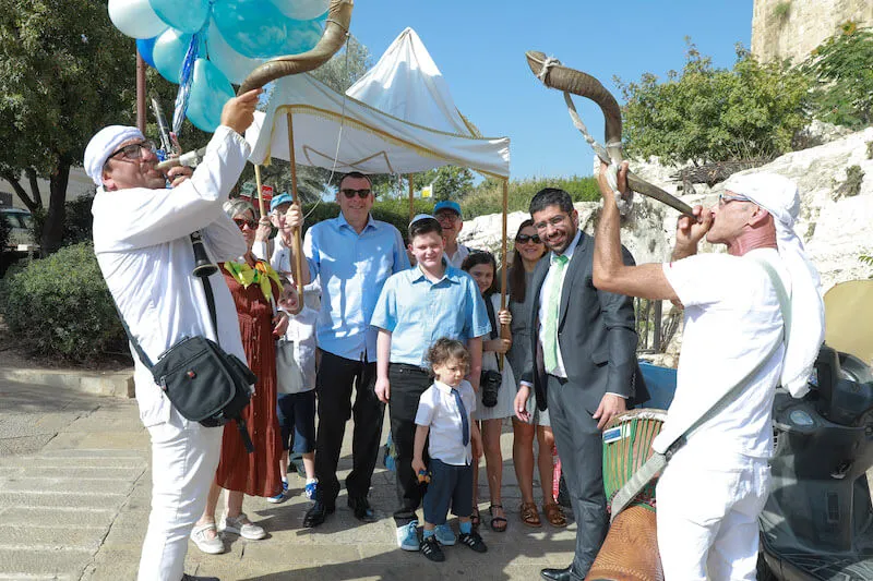 photo bar mitzvah jerusalem kotel